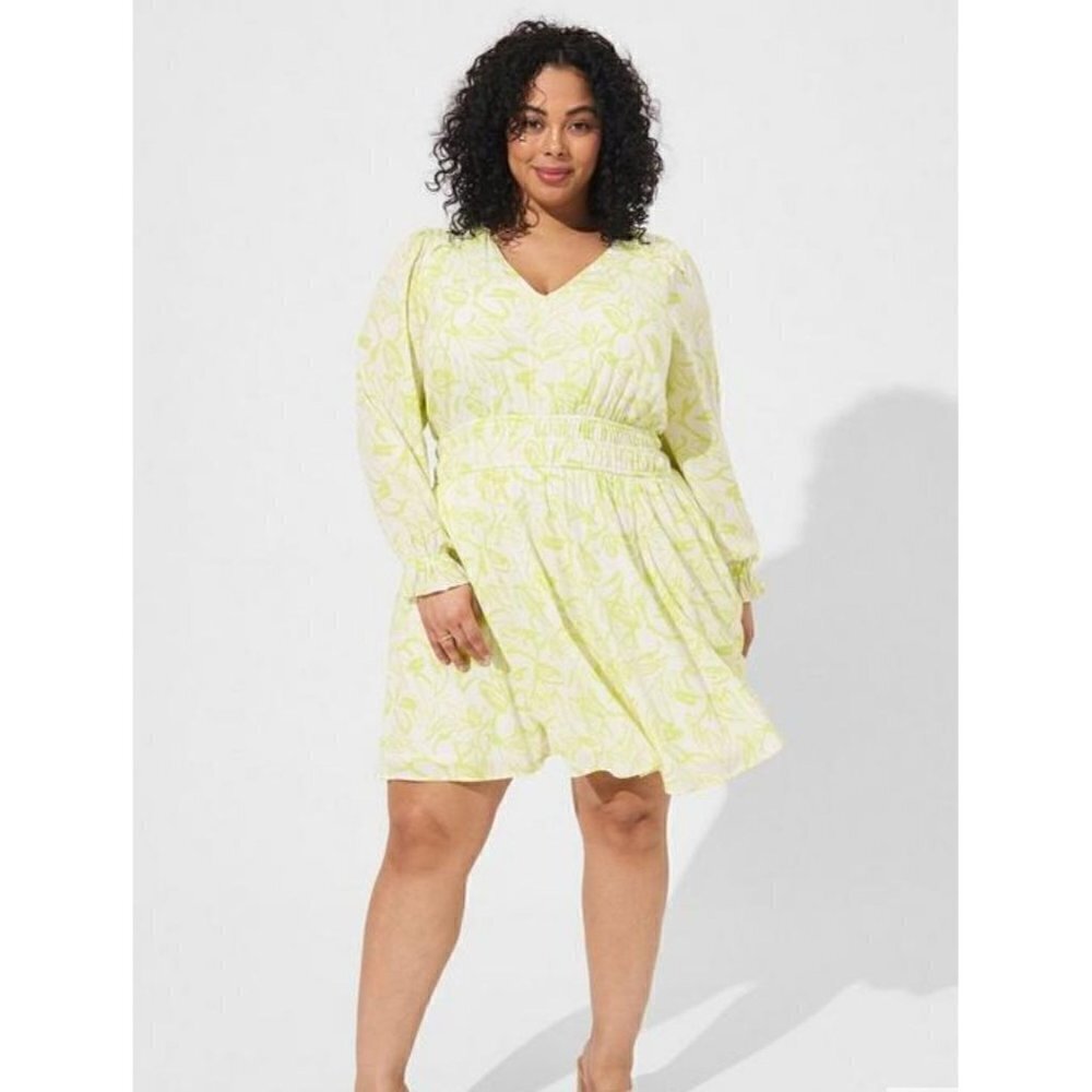 Torrid size 5 / 5X  / 28 wide waist skater dress